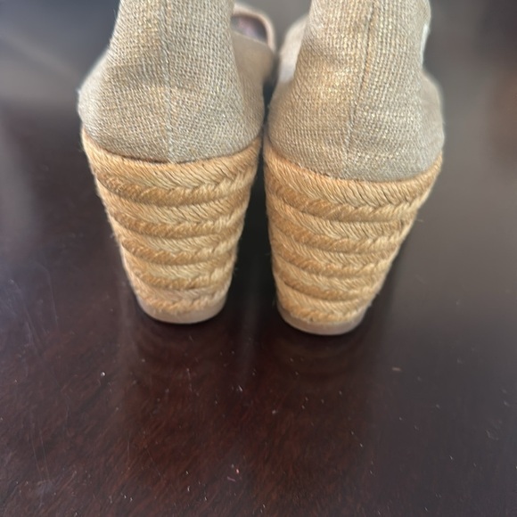 Tory Burch Women’s Filipa Metallic Linen Peep Toe Wedge Espadrille Preppy - Picture 6 of 11